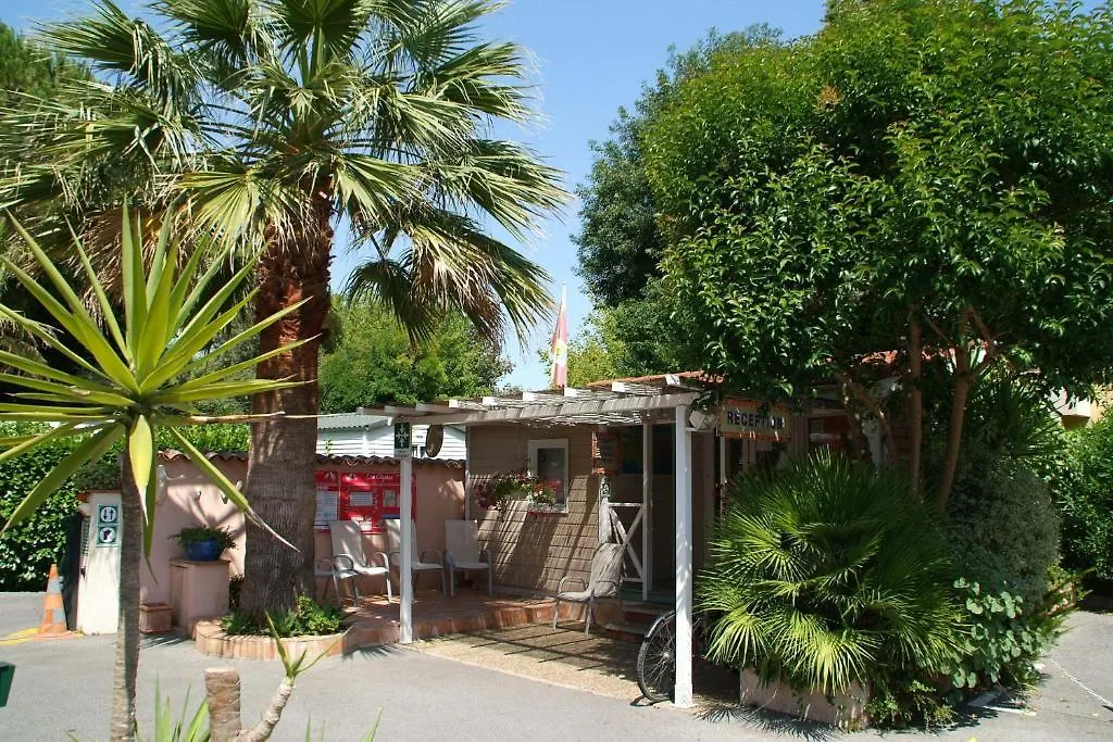 Hôtel Camping Les Cigales à Mandelieu