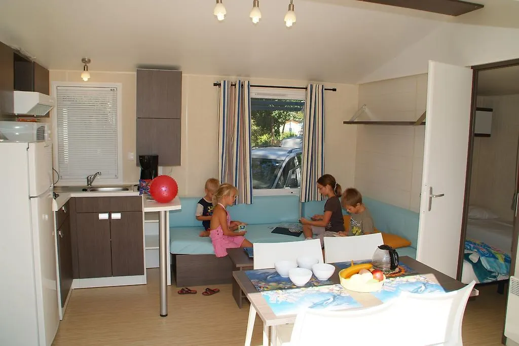 Hôtel Camping Les Cigales à Mandelieu