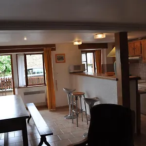 maison-vedrines-saint-loup-cantal.hotels-rhonealpes.com/